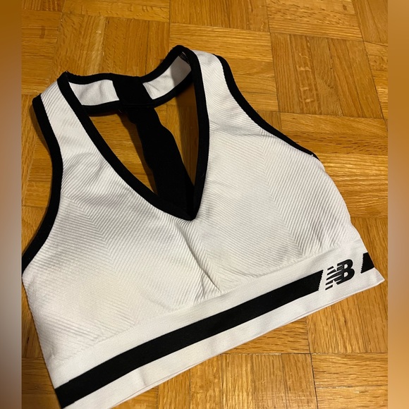 New Balance Sports Bra - Picture 2 of 8